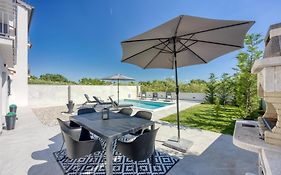 Apartment Luana With Private Pool